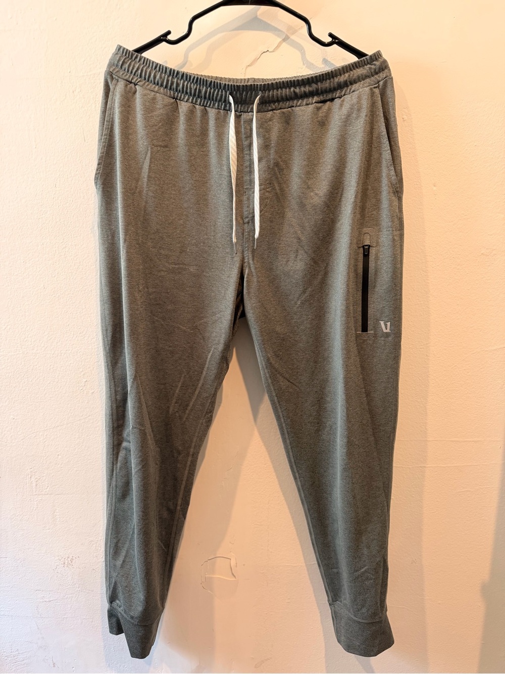 Vuori Sunday Performance Joggers - Gray/Green